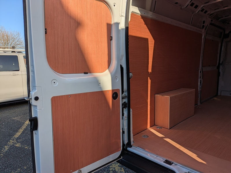 Peugeot 2.2 BlueHDi 435 Professional Premium + Panel Van 5dr Diesel Manual L4 High Roof Euro 6 (s/s) (140 ps)