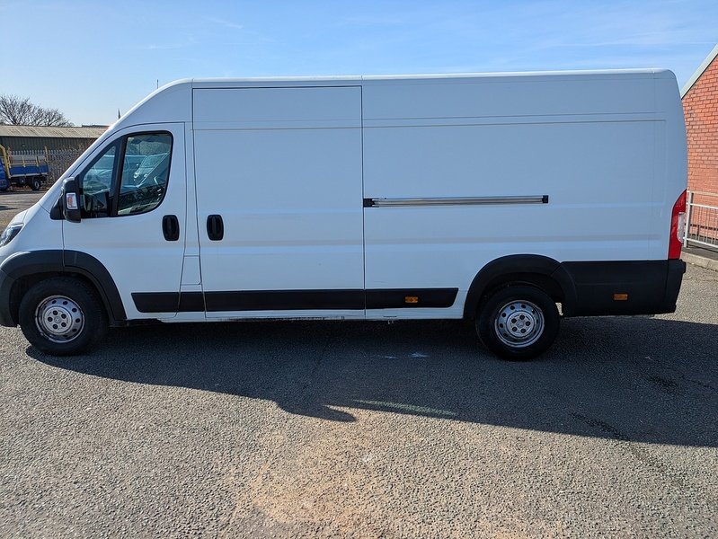 Peugeot 2.2 BlueHDi 435 Professional Panel Van 5dr Diesel Manual L4 H2 Euro 6 (s/s) (140 ps)