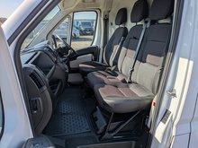 2.2 BlueHDi 435 Professional Panel Van 5dr Diesel Manual L4 H2 Euro 6 (s/s) (140 ps)