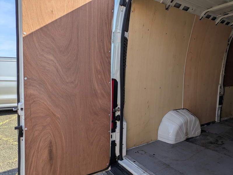 Peugeot 2.2 BlueHDi 435 Professional Panel Van 5dr Diesel Manual L4 H2 Euro 6 (s/s) (140 ps)