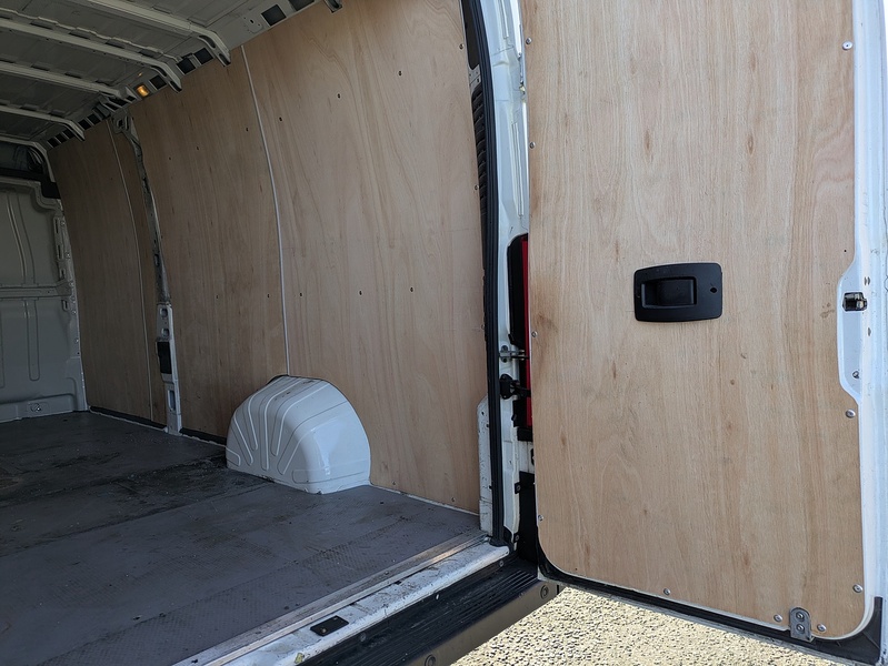 Peugeot 2.2 BlueHDi 435 Professional Panel Van 5dr Diesel Manual L4 H2 Euro 6 (s/s) (140 ps)