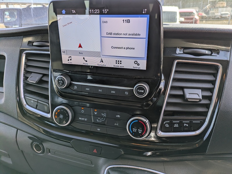 Ford 2.0 350 EcoBlue Limited Crew Van Double Cab 6dr Diesel Manual RWD L3 H2 Euro 6 (s/s) (185 ps)