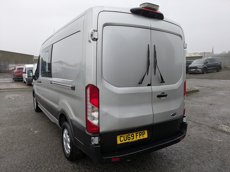 Ford 2.0 350 EcoBlue Limited Crew Van Double Cab 6dr Diesel Manual RWD L3 H2 Euro 6 (s/s) (185 ps)