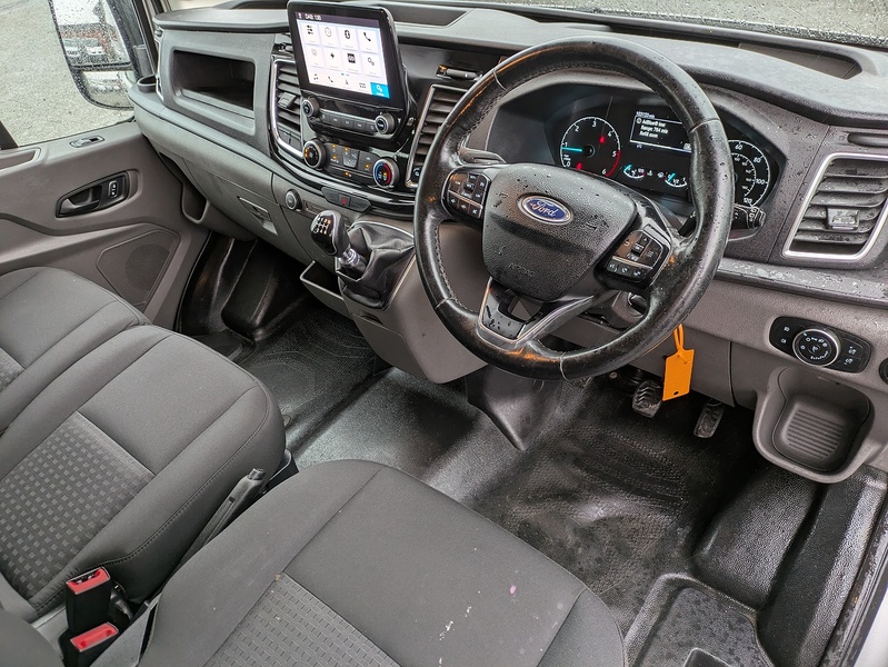 Ford 2.0 350 EcoBlue Limited Crew Van Double Cab 6dr Diesel Manual RWD L3 H2 Euro 6 (s/s) (185 ps)