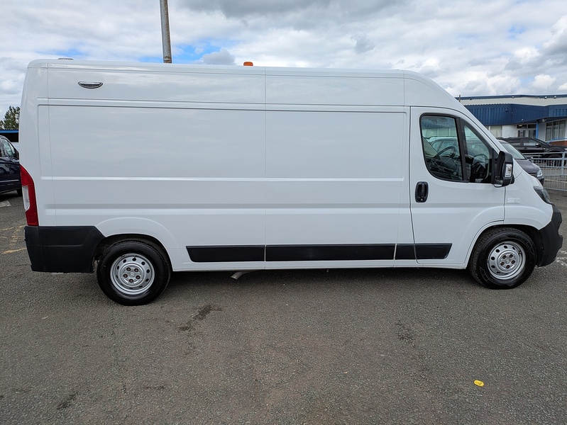 Peugeot 2.2 BlueHDi 435 Professional Panel Van 5dr Diesel Manual L3 H2 Euro 6 (s/s) (140 ps)