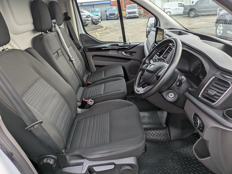 Ford 2.0 280 EcoBlue Limited Panel Van 5dr Diesel Auto L1 H1 Euro 6 (130 ps)