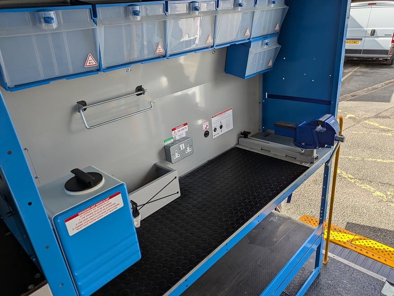 Ford 2.0 350 EcoBlue Panel Van 5dr Diesel Manual FWD L2 H3 Euro 6 (130 ps)