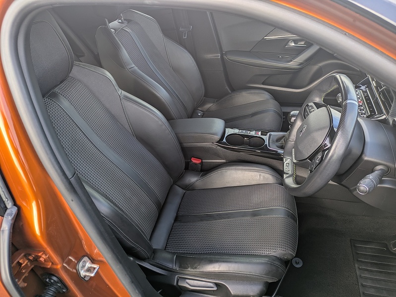 Peugeot 1.2 PureTech GT SUV 5dr Petrol Manual Euro 6 (s/s) (130 ps)