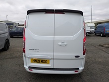 2.0 320 EcoBlue Limited Crew Van Double Cab 5dr Diesel Manual L2 H1 Euro 6 (s/s) (6 Seat) (130 ps)