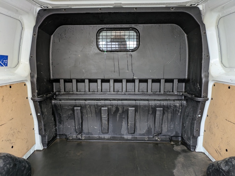 Ford 2.0 320 EcoBlue Limited Crew Van Double Cab 5dr Diesel Manual L2 H1 Euro 6 (s/s) (6 Seat) (130 ps)