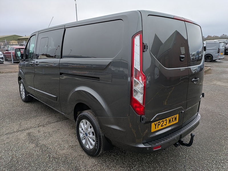 Ford 2.0 320 EcoBlue Limited Crew Van Double Cab 5dr Diesel Manual L2 H1 Euro 6 (s/s) (130 ps)
