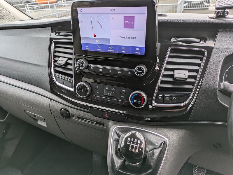 Ford 2.0 320 EcoBlue Limited Crew Van Double Cab 5dr Diesel Manual L2 H1 Euro 6 (s/s) (130 ps)