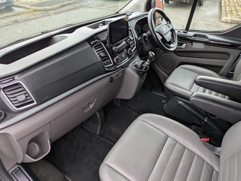 Ford 2.0 320 EcoBlue Limited Crew Van Double Cab 5dr Diesel Manual L2 H1 Euro 6 (s/s) (130 ps)