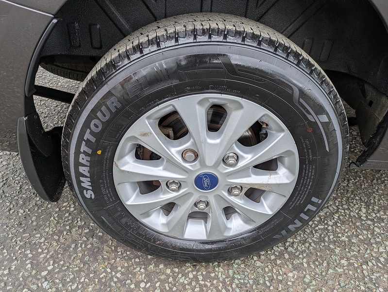 Ford 2.0 320 EcoBlue Limited Crew Van Double Cab 5dr Diesel Manual L2 H1 Euro 6 (s/s) (130 ps)