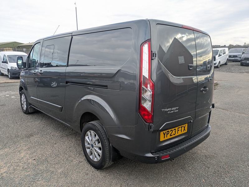 Ford 2.0 320 EcoBlue Limited Crew Van Double Cab 5dr Diesel Manual L2 H1 Euro 6 (s/s) (130 ps)