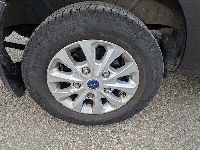 Ford 2.0 320 EcoBlue Limited Crew Van Double Cab 5dr Diesel Manual L2 H1 Euro 6 (s/s) (130 ps)