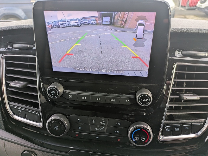 Ford 2.0 320 EcoBlue Limited Crew Van Double Cab 5dr Diesel Manual L2 H1 Euro 6 (s/s) (130 ps)