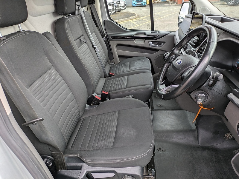 Ford Transit Custom 300 EcoBlue Limited 2.0 5dr Panel Van Manual Diesel