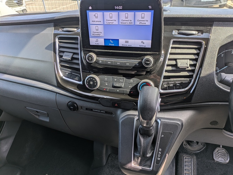 Ford 2.0 320 EcoBlue Limited Crew Van Double Cab 5dr Diesel Auto L1 H1 Euro 6 (s/s) (6 Seat) (130 ps)