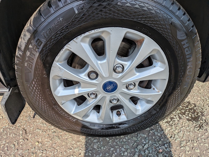 Ford 2.0 320 EcoBlue Limited Crew Van Double Cab 5dr Diesel Auto L1 H1 Euro 6 (s/s) (6 Seat) (130 ps)