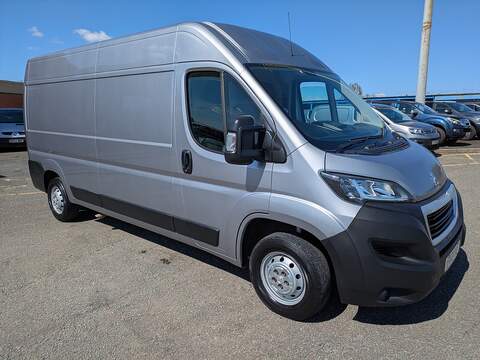 2.2 BlueHDi 335 Professional Panel Van 5dr Diesel Manual L3 H2 Euro 6 (s/s) (140 ps)