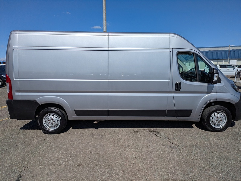 Peugeot 2.2 BlueHDi 335 Professional Panel Van 5dr Diesel Manual L3 H2 Euro 6 (s/s) (140 ps)