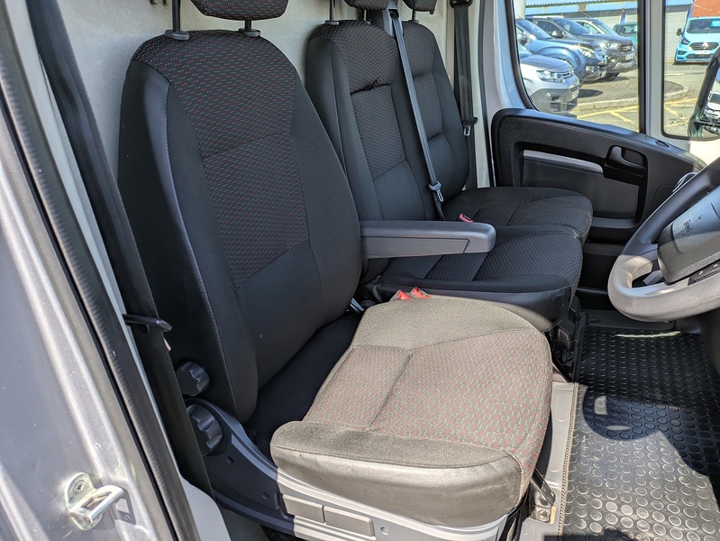 Peugeot 2.2 BlueHDi 335 Professional Panel Van 5dr Diesel Manual L3 H2 Euro 6 (s/s) (140 ps)