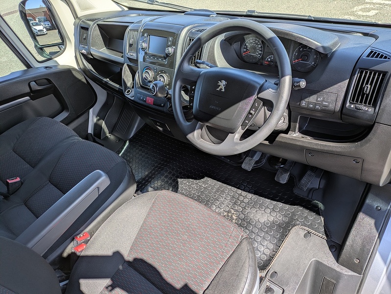 Peugeot 2.2 BlueHDi 335 Professional Panel Van 5dr Diesel Manual L3 H2 Euro 6 (s/s) (140 ps)