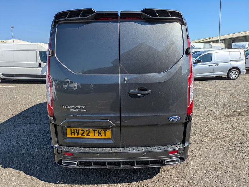 Ford 2.0 300 EcoBlue Limited Panel Van 5dr Diesel Auto L1 H1 Euro 6 (s/s) (130 ps)