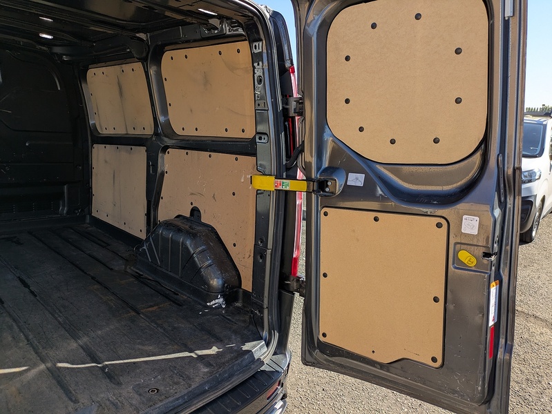 Ford 2.0 300 EcoBlue Limited Panel Van 5dr Diesel Auto L1 H1 Euro 6 (s/s) (130 ps)