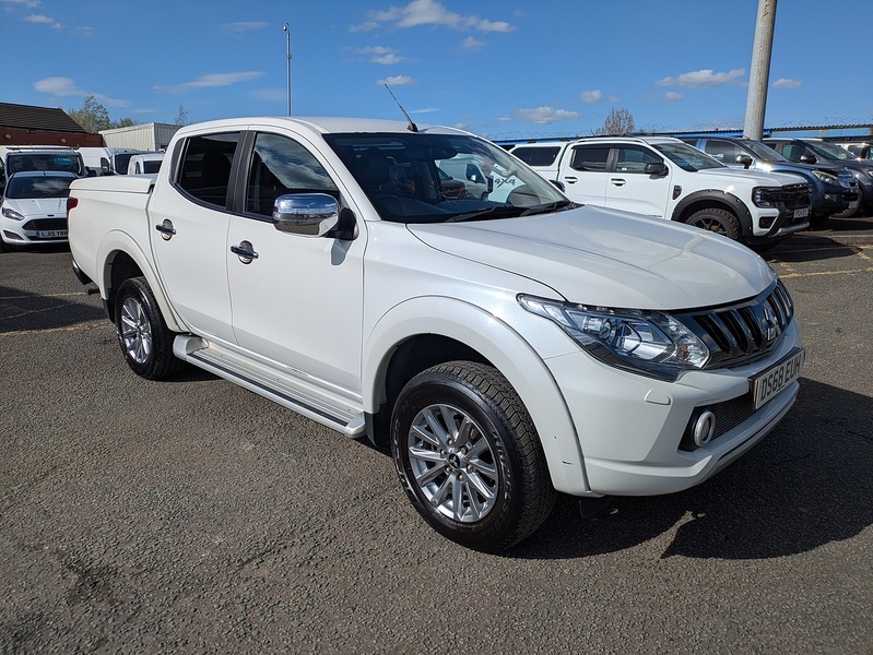 Mitsubishi 2.4 DI-D DC Barbarian Pickup Double Cab 4dr Diesel Auto 4WD Euro 6 (178 ps)