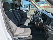 2.0 350 EcoBlue HD Leader Chassis Cab 2dr Diesel Manual RWD L4 Euro 6 (s/s) (DRW) (130 ps)