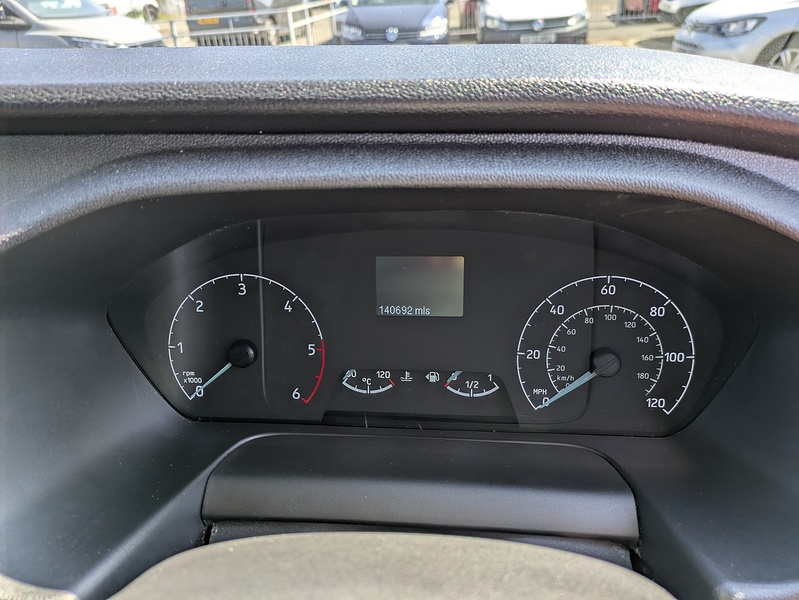 Ford 2.0 350 EcoBlue HD Leader Chassis Cab 2dr Diesel Manual RWD L4 Euro 6 (s/s) (DRW) (130 ps)