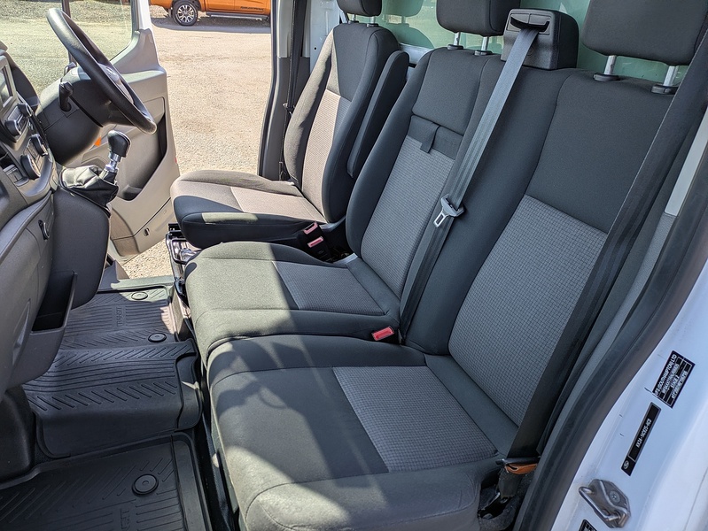 Ford 2.0 350 EcoBlue HD Leader Chassis Cab 2dr Diesel Manual RWD L4 Euro 6 (s/s) (DRW) (130 ps)