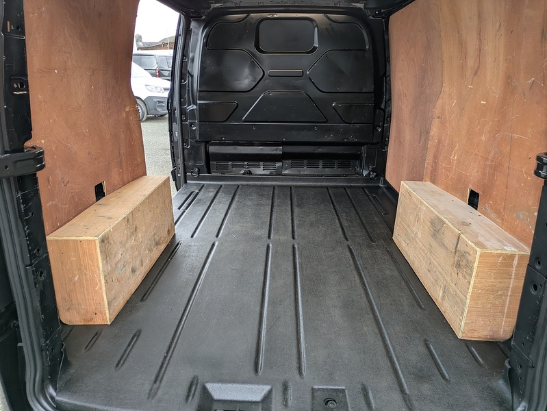 Ford 2.0 300 EcoBlue Limited Panel Van 5dr Diesel Manual L1 H1 Euro 6 (s/s) (130 ps)