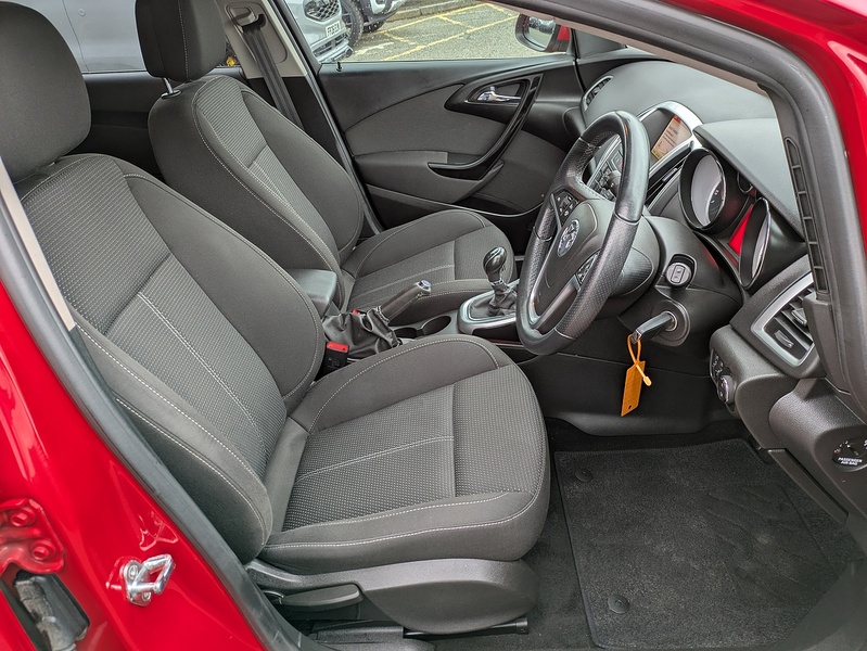 Vauxhall 2.0 CDTi ecoFLEX SRi Hatchback 5dr Diesel Manual Euro 5 (s/s) (165 ps)