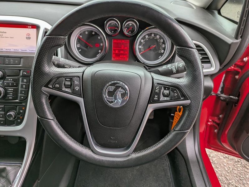 Vauxhall 2.0 CDTi ecoFLEX SRi Hatchback 5dr Diesel Manual Euro 5 (s/s) (165 ps)