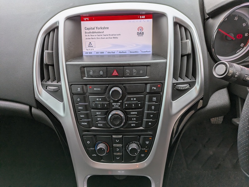 Vauxhall 2.0 CDTi ecoFLEX SRi Hatchback 5dr Diesel Manual Euro 5 (s/s) (165 ps)