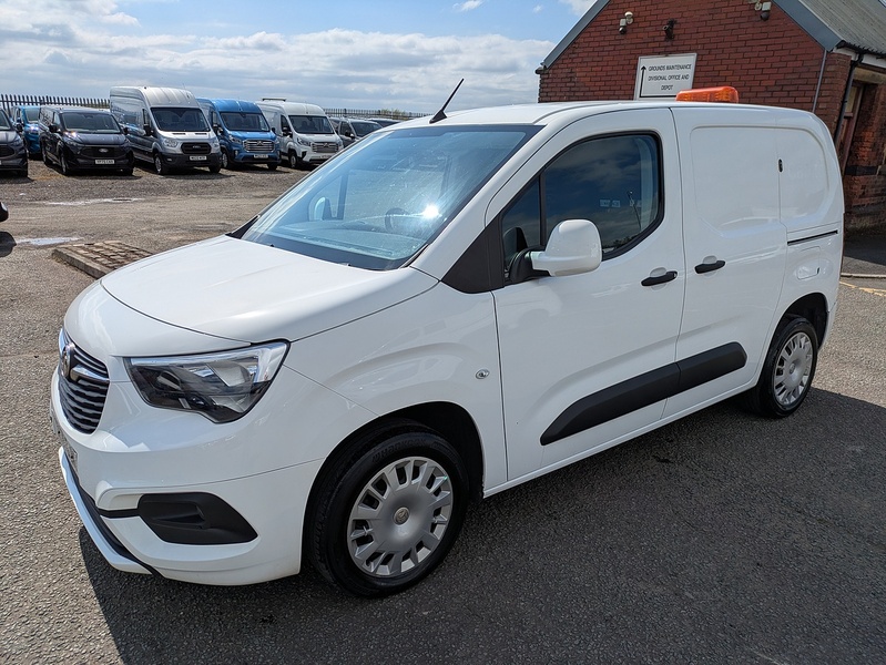 Vauxhall 1.5 Turbo D 2300 Sportive Panel Van 4dr Diesel Manual L1 H1 Euro 6 (100 ps)