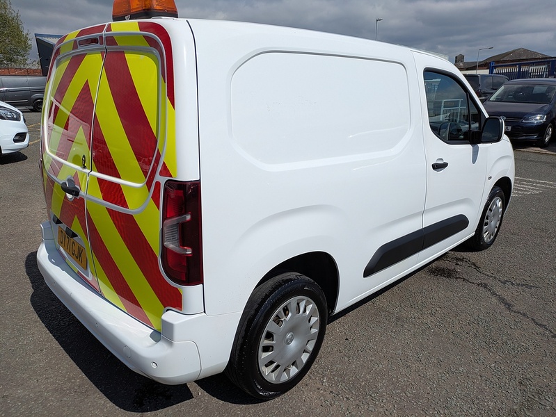 Vauxhall 1.5 Turbo D 2300 Sportive Panel Van 4dr Diesel Manual L1 H1 Euro 6 (100 ps)