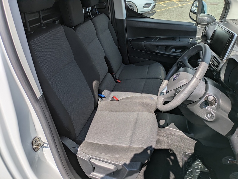Vauxhall 1.5 Turbo D 2300 Sportive Panel Van 4dr Diesel Manual L1 H1 Euro 6 (100 ps)