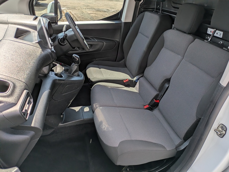 Vauxhall 1.5 Turbo D 2300 Sportive Panel Van 4dr Diesel Manual L1 H1 Euro 6 (100 ps)
