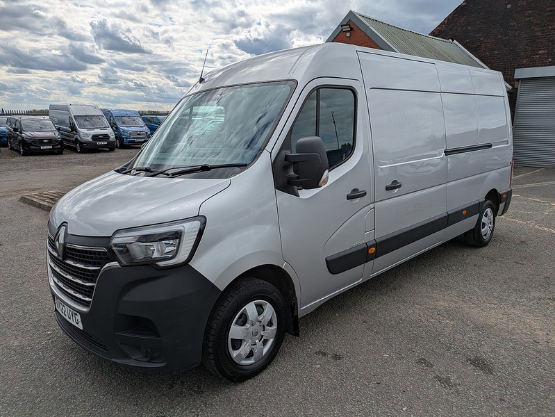 Renault 2.3 dCi 35 Business+ Panel Van 4dr Diesel Manual FWD LWB Medium Roof Euro 6 (135 ps)