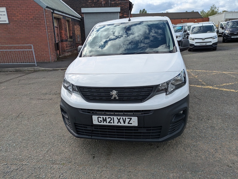 Peugeot 1.5 BlueHDi 1000 Professional Standard Panel Van 5dr Diesel EAT8 SWB Euro 6 (s/s) (130 bhp)