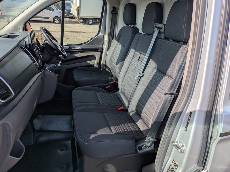 Ford 2.0 300 EcoBlue Limited Panel Van 5dr Diesel Manual L1 H1 Euro 6 (s/s) (130 ps)