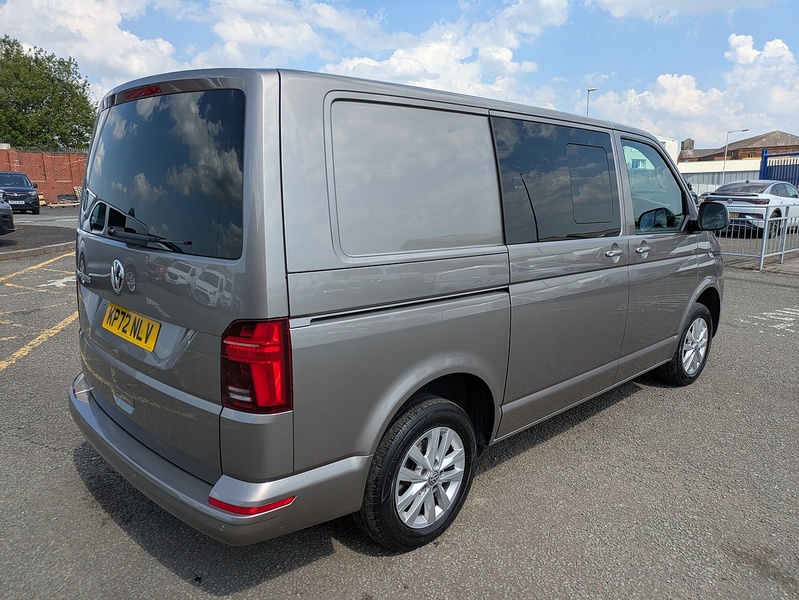 Volkswagen 2.0 TDI T30 Highline Kombi Double Cab 5dr Diesel Manual FWD SWB Euro 6 (s/s) (150 ps)