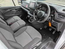 2.0 dCi Blue LL30 Business+ Crew Van Double Cab 6dr Diesel Manual L2 H1 Euro 6 (s/s) (130 ps)