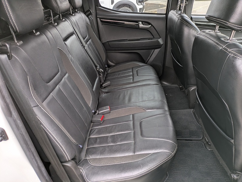 Isuzu 2.5 TD Blade Pickup 4dr Diesel Automatic 4x4 (220 g/km, 161 bhp)
