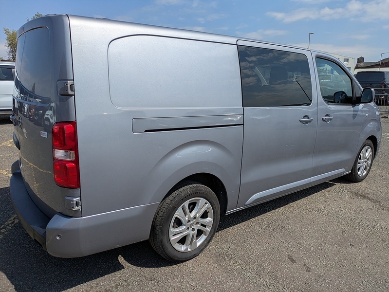 Vauxhall 2.0 Turbo D 3100 Elite Crew Van Double Cab 5dr Diesel Manual L2 H1 Euro 6 (s/s) (120 ps)