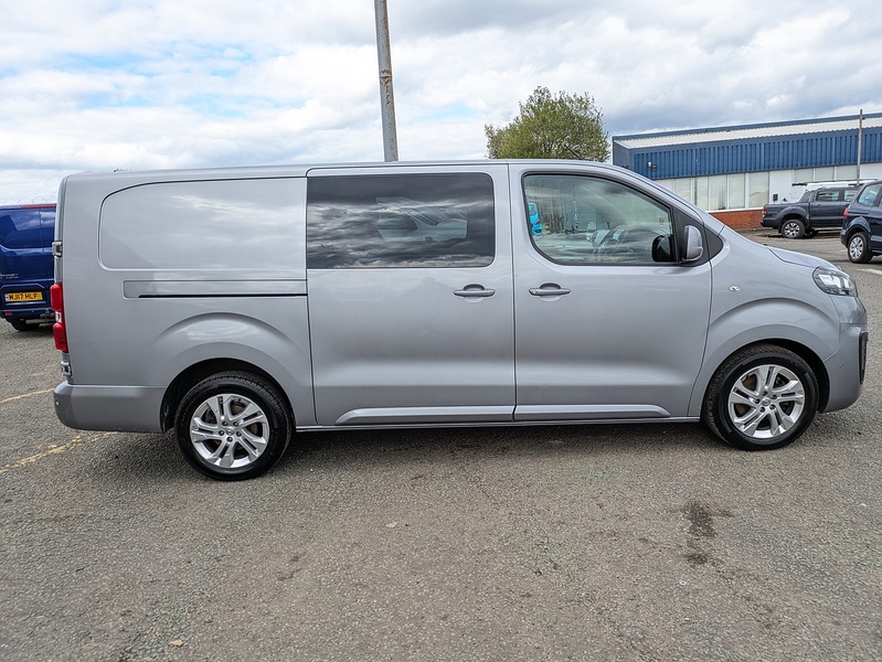 Vauxhall 2.0 Turbo D 3100 Elite Crew Van Double Cab 5dr Diesel Manual L2 H1 Euro 6 (s/s) (120 ps)